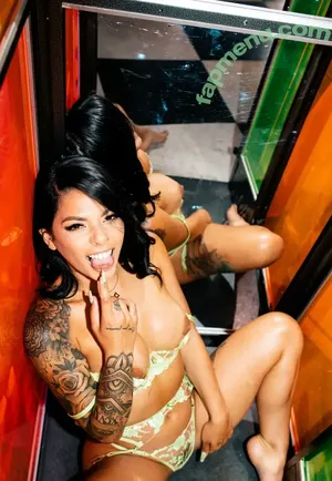 Gina Valentina / Gvalentinaxxx / darealginavalentina nude photo #0160