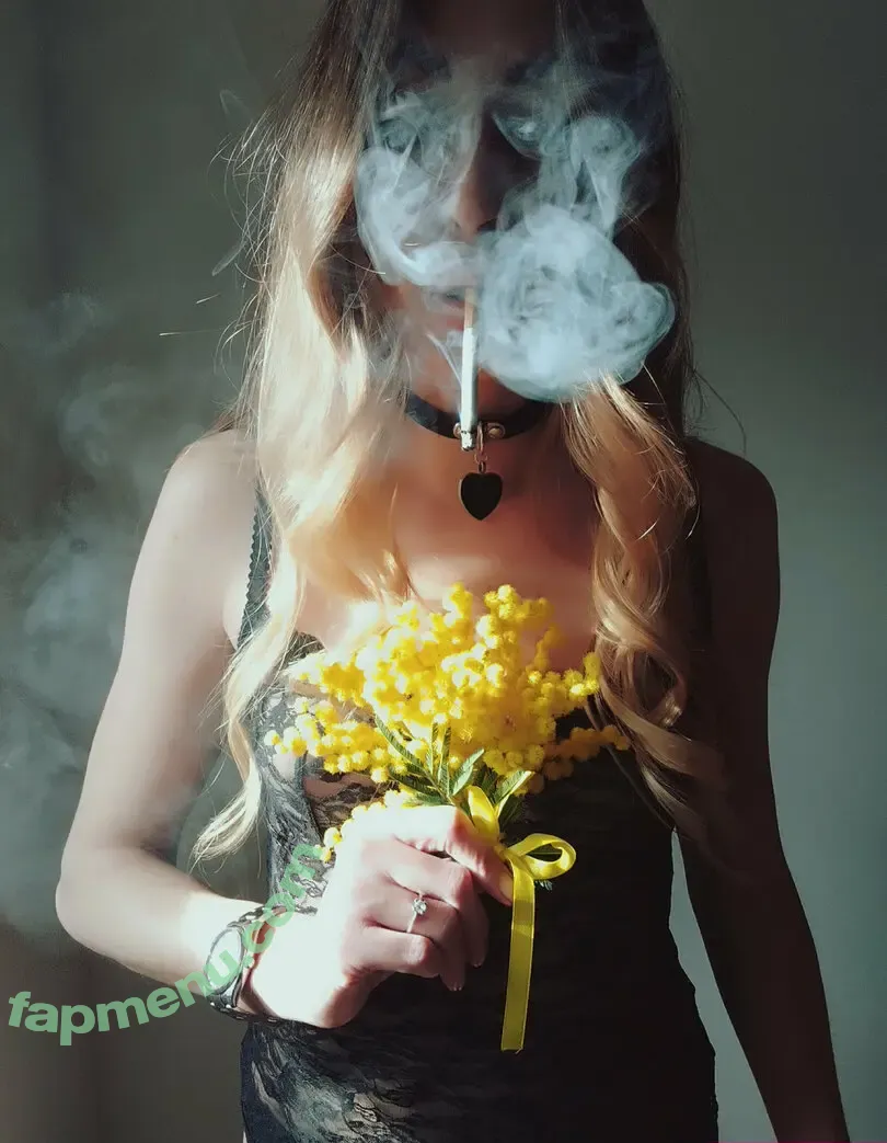 ginasmokingqueen nude photo #0065 (ginasmokingqueen)