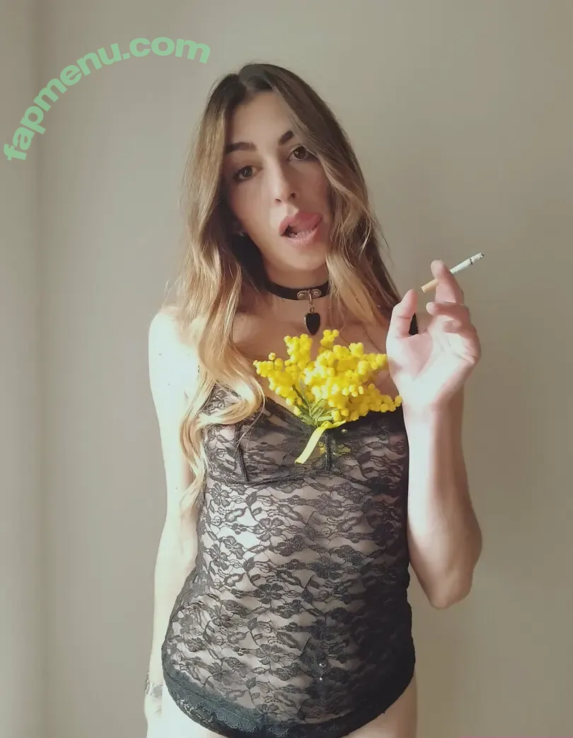 ginasmokingqueen nude photo #0067 (ginasmokingqueen)