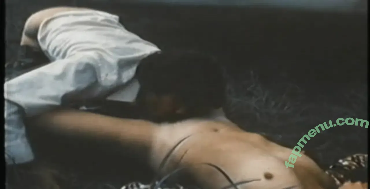 gingersnap nude photo #0017 (sit_with_kit_)