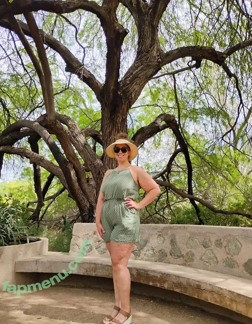 ginnylynne nude photo #0003 (twothirdslotus)