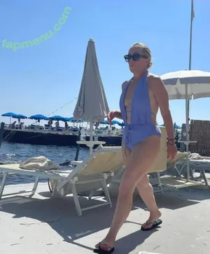 Giorgia Meloni / Italian Prime Minister 🇮🇹 / giorgiameloni nude photo #0024