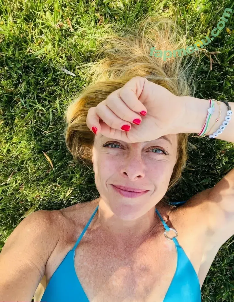Giorgia Meloni nude photo #0023 (Italian Prime Minister 🇮🇹 / giorgiameloni)
