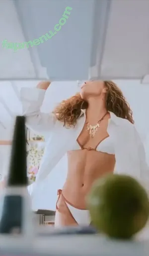 Giovana Cordeiro / cordeirogi nude photo #0257