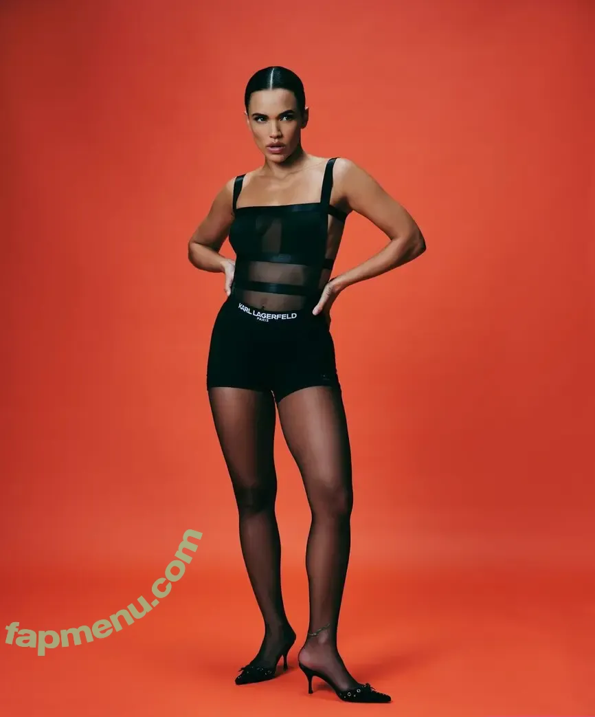 Giovana Cordeiro nude photo #0229 (cordeirogi)