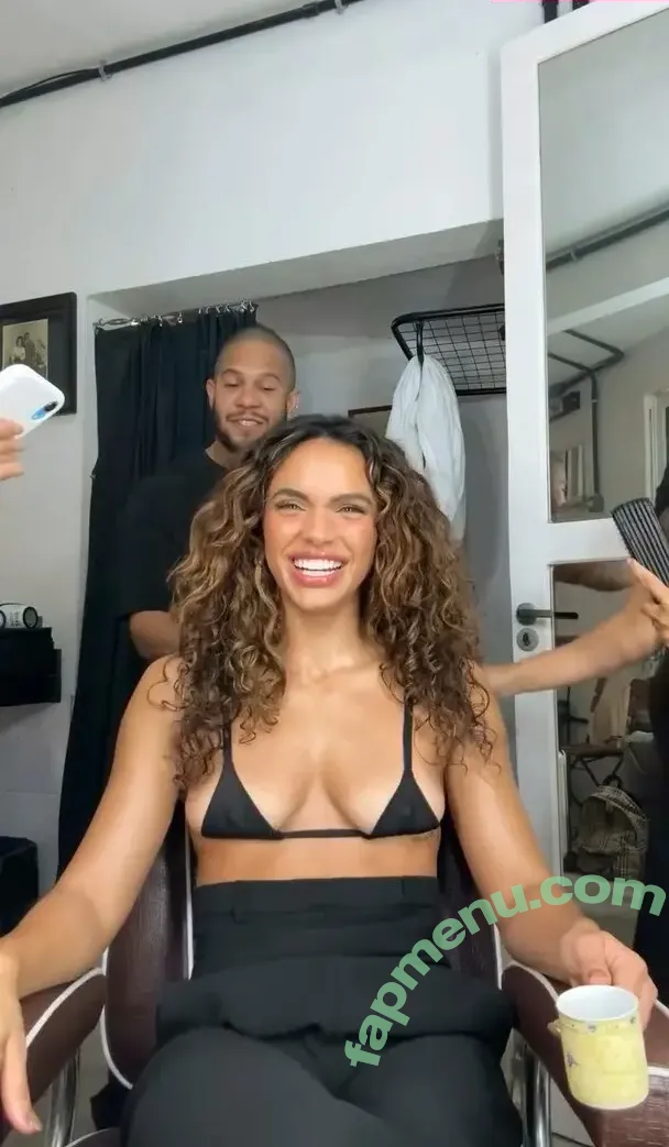 Giovana Cordeiro nude photo #0238 (cordeirogi)