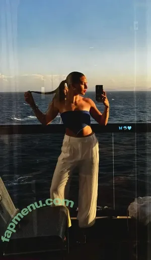  nude photo #0005