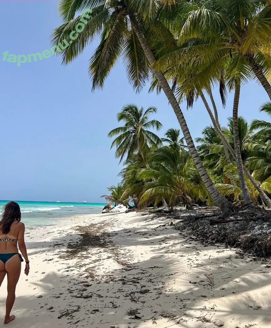 Giovana Queiroz Costa nude photo #0036 (Giovana Queiroz Costa)