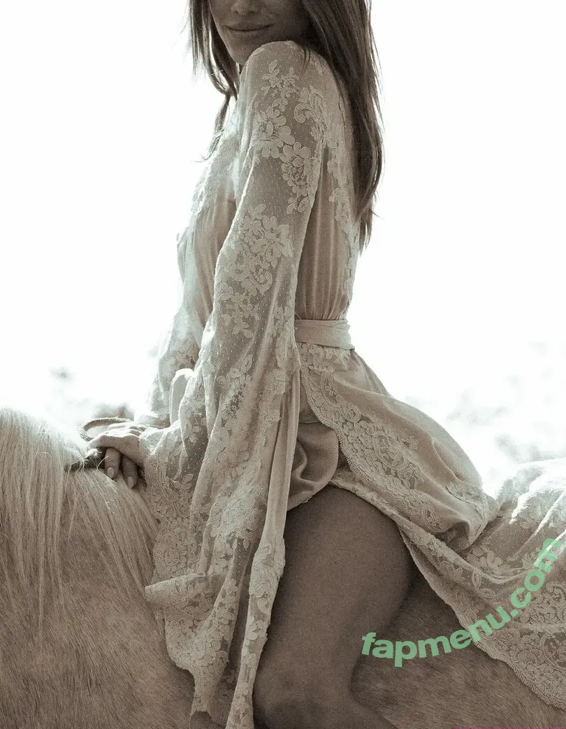 Giovanna Ewbank nude photo #0384 (gioewbank)