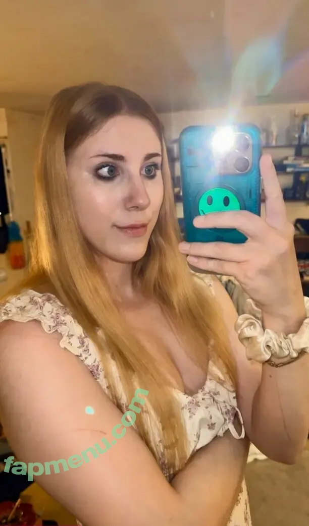 girl_gaymer888 nude photo #0270 (girl_gaymer888)