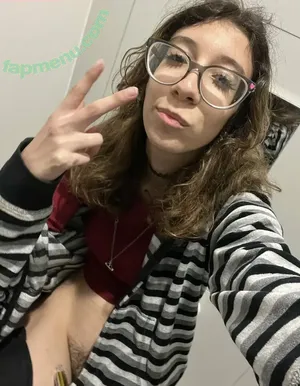 Girl Gooners / Goonettes / goonergirl1969 nude photo #0068