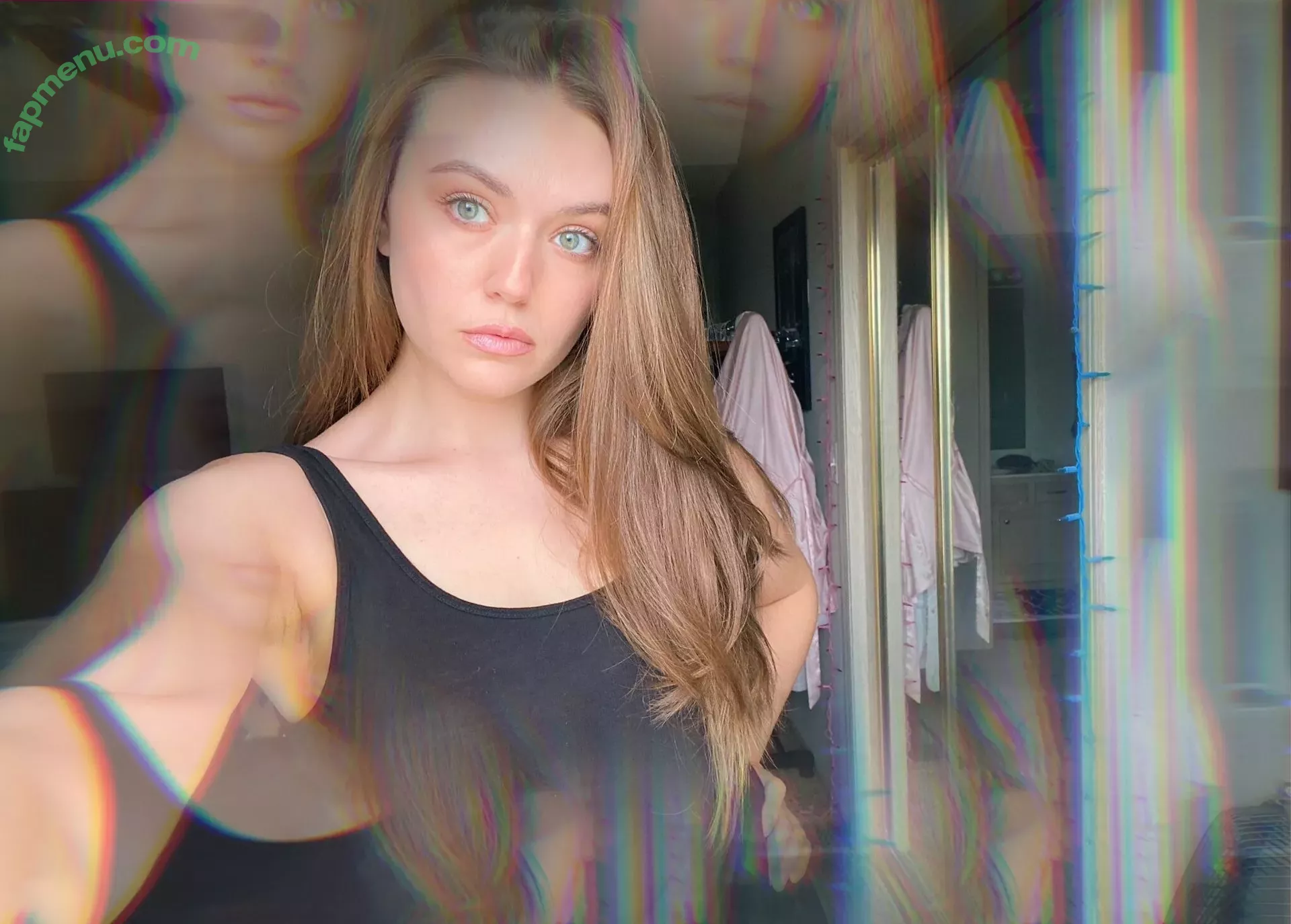 girloncinema nude photo #0039 (Girl On Cinema)