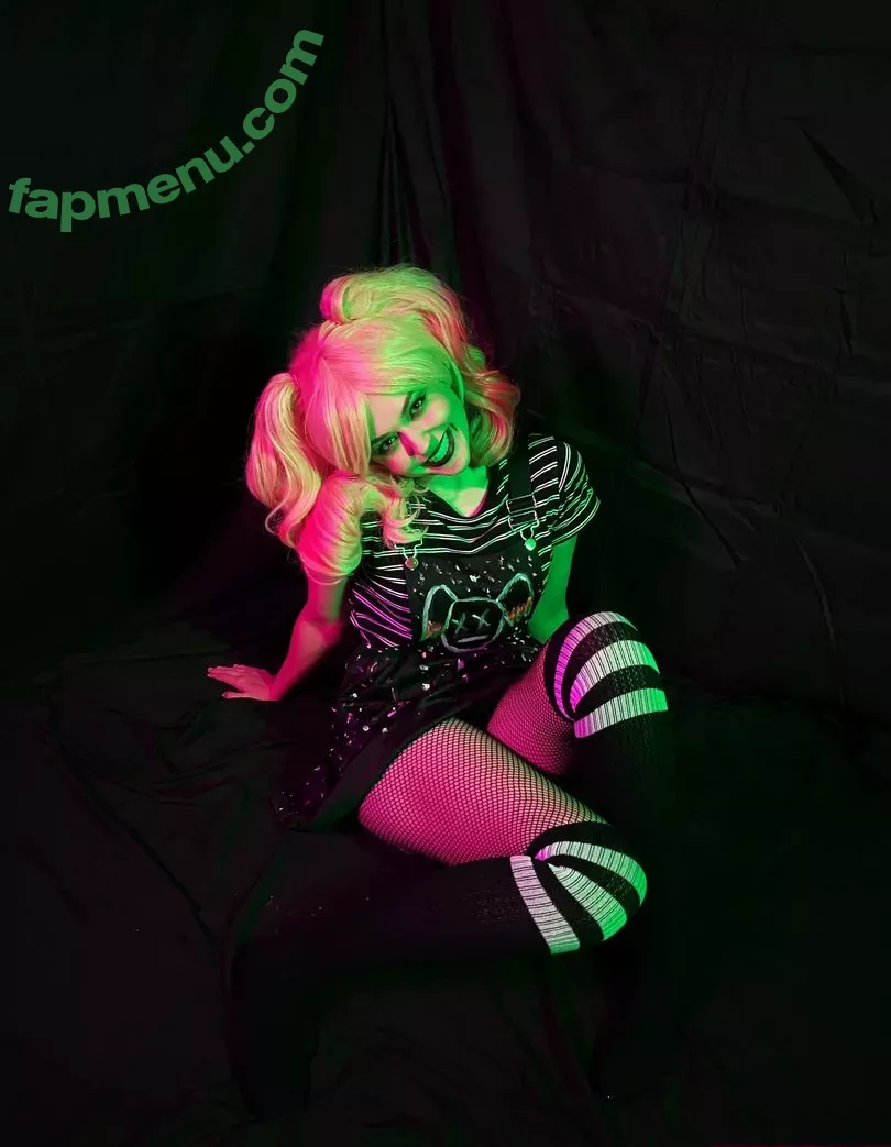 girloncinema nude photo #0068 (Girl On Cinema)