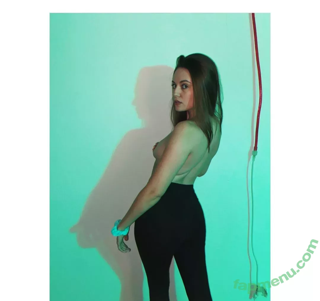 girloncinema nude photo #0072 (Girl On Cinema)