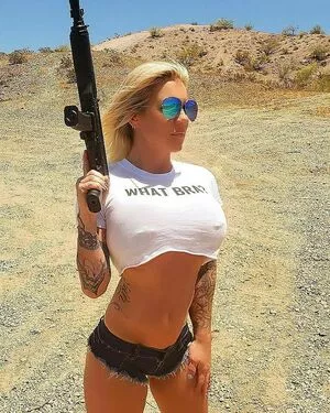 Girls With Guns / Firearms / mia.nicole.23 / wifi_diaries nude photo #0276