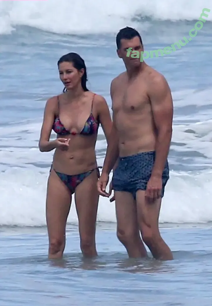 Gisele Bündchen nude photo #0489 (gisele / giseleofficial)