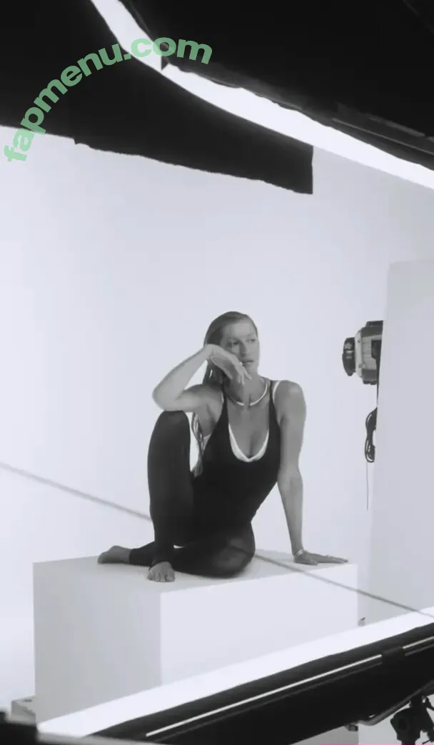 Gisele Bündchen nude photo #0381 (Gisele Bundchen / gisele)