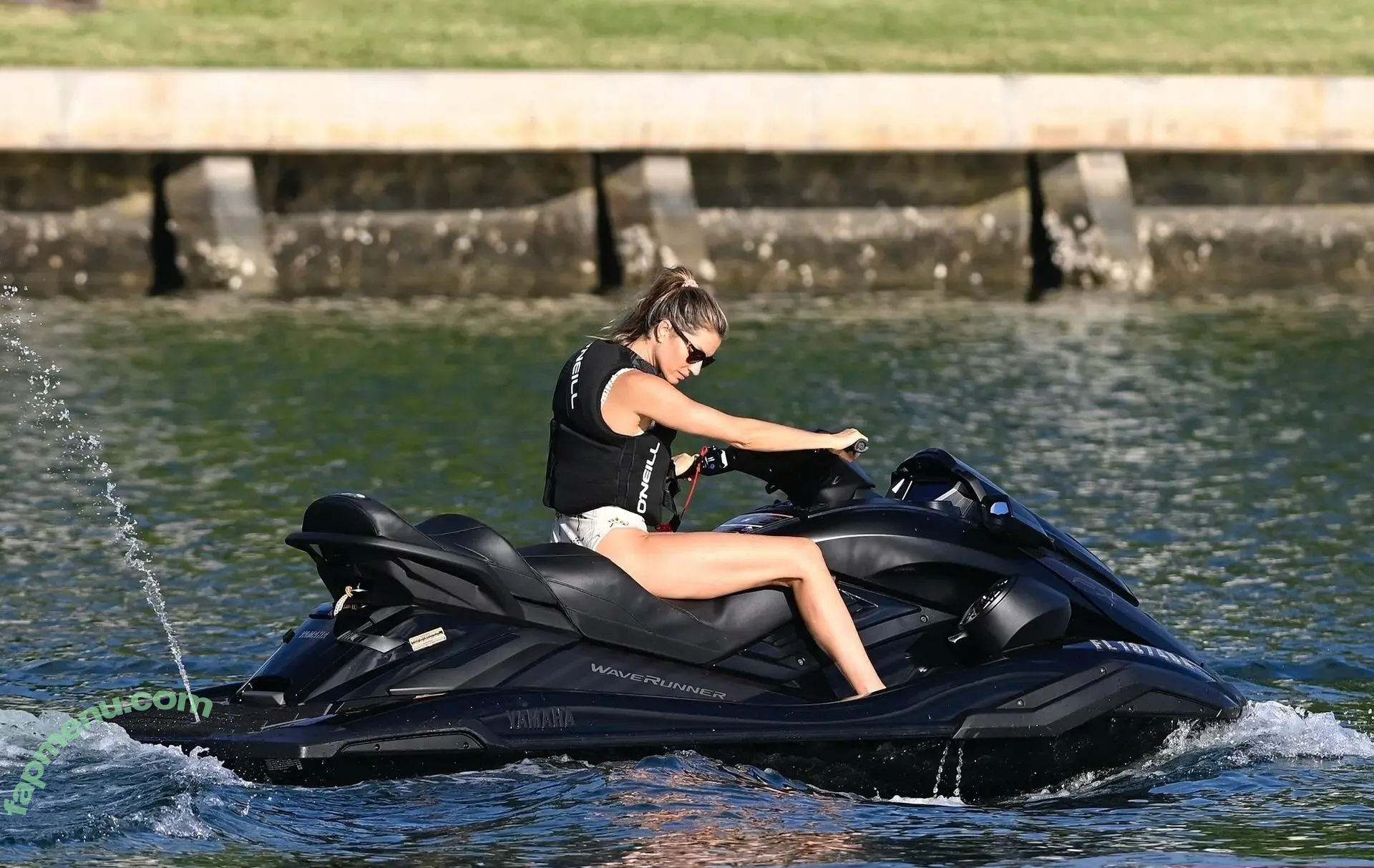 Gisele Bündchen nude photo #0412 (Gisele Bundchen / gisele / giseleofficial)