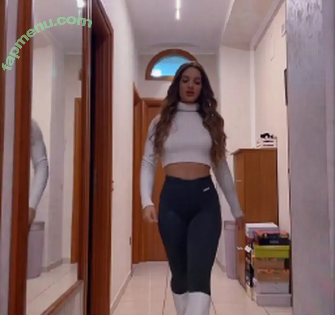 Giulia Corrado nude photo #0038 (Italian / giuliacorrado__)