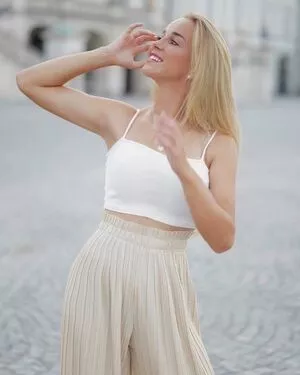 Giulia Gwinn / giuliagwinn nude photo #0043