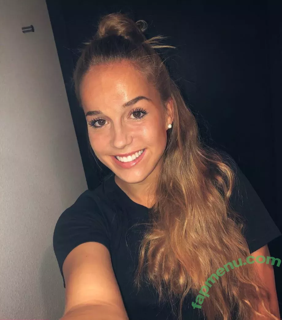 Giulia Gwinn nude photo #0003 (giuliagwinn)
