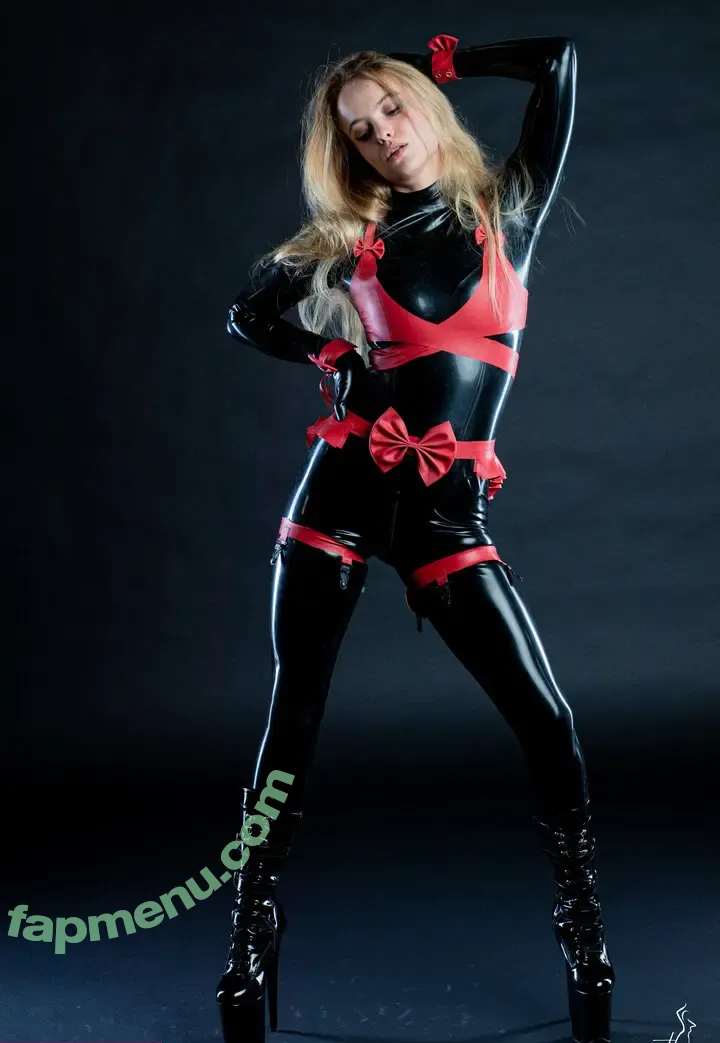 giulia.hmb nude photo #0112 (GiuliaHmb / Marie.99)