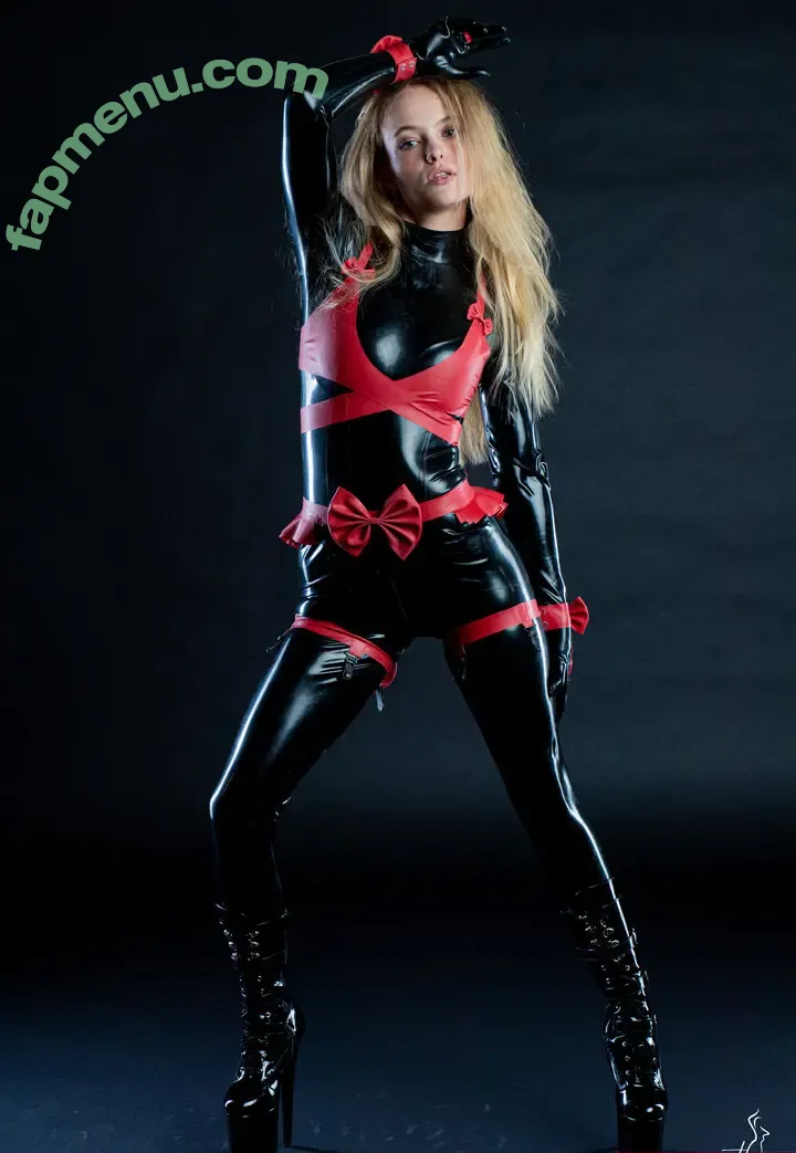 giulia.hmb nude photo #0120 (GiuliaHmb / Marie.99)