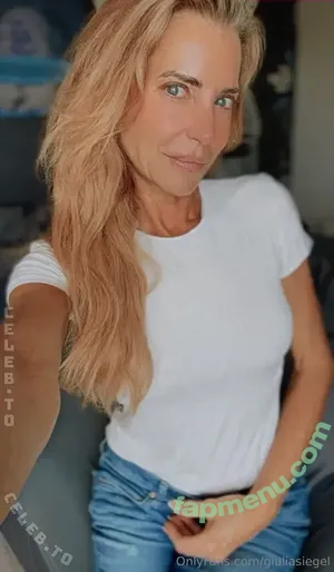 Giulia Siegel / giuliasiegel nude photo #0280