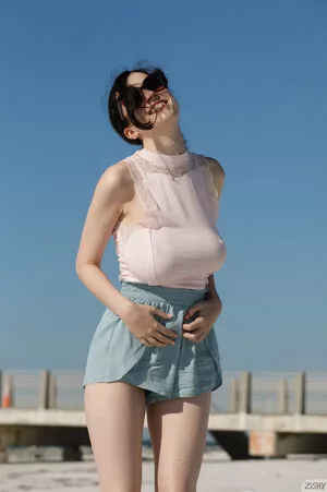 Giulia Wylde / Neon_Felix / giulia_wylde / giuliawylde.ig / neon_felix57 nude photo #0169