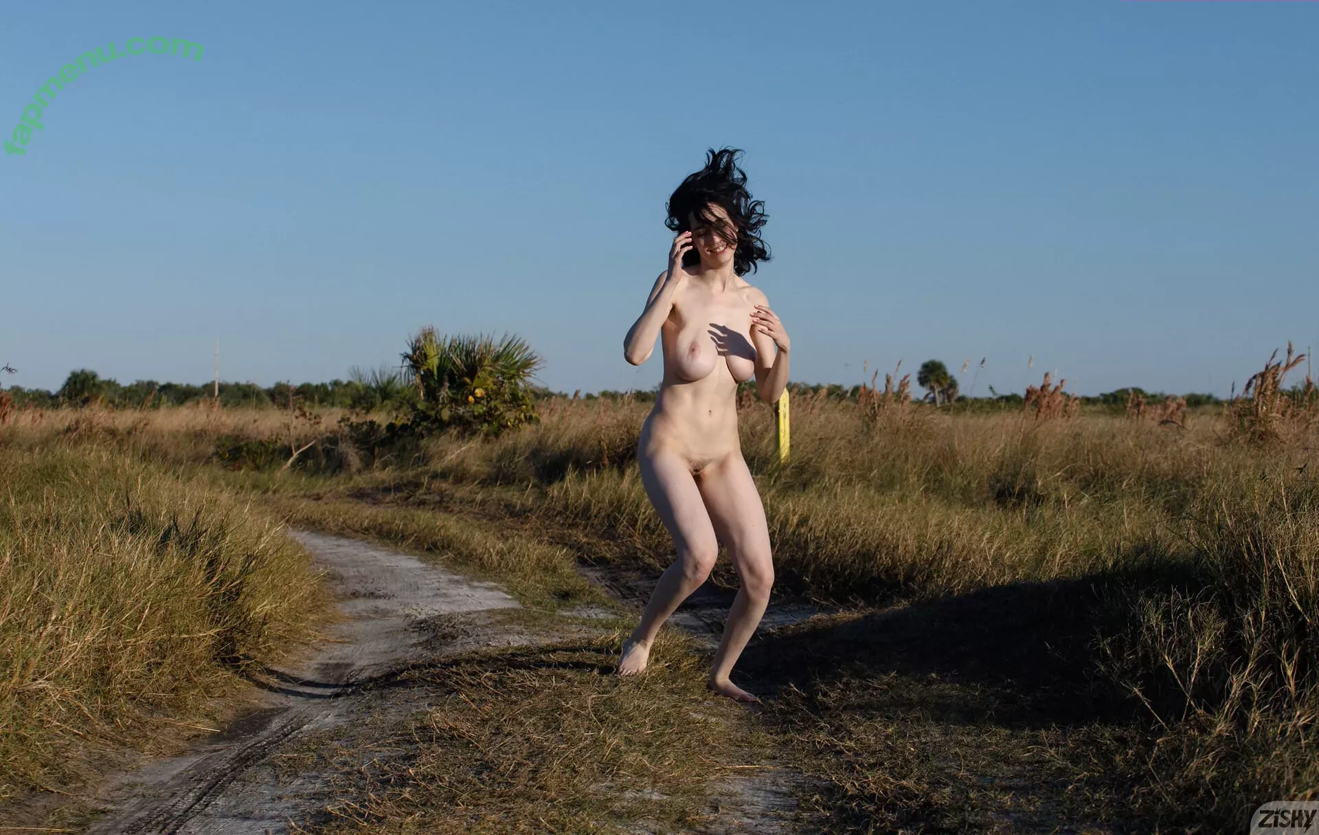 Giulia Wylde nude photo #0069 (Neon_Felix / giulia_wylde / giuliawylde.ig / neon_felix57)
