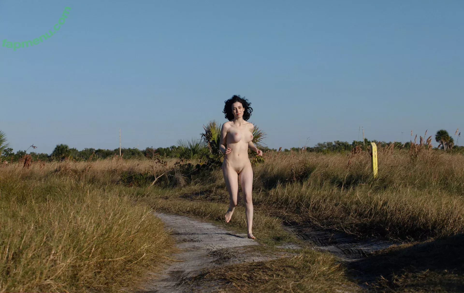 Giulia Wylde nude photo #0076 (Neon_Felix / giulia_wylde / giuliawylde.ig / neon_felix57)