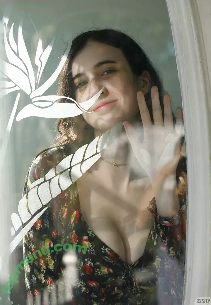 Giulia Wylde nude photo #0236 (Neon_Felix / giulia_wylde / neon_felix57 / officialgiuliawylde)