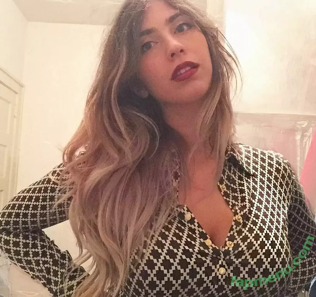 Giulia nude photo #0348 (0221giulia / Stardom / giulia0221g / giuliaottorini)