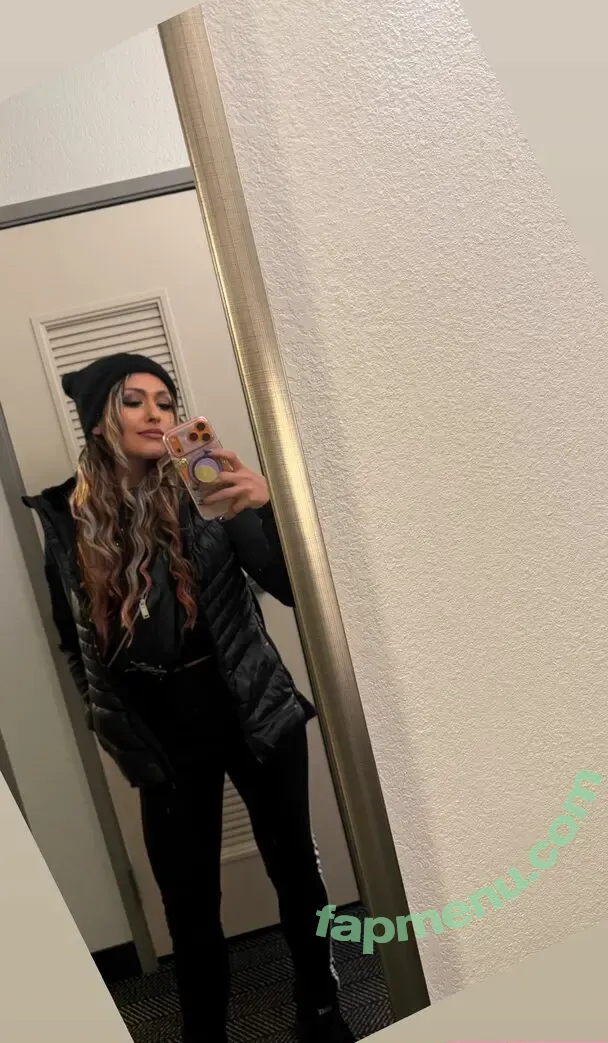 Giulia nude photo #1044 (0221giulia / Stardom / giulia0221g / giuliaottorini)