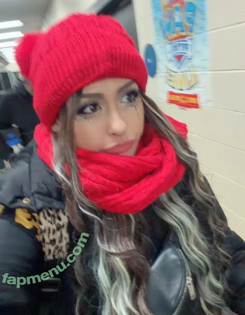 Giulia nude photo #1045 (0221giulia / Stardom / giulia0221g / giuliaottorini)