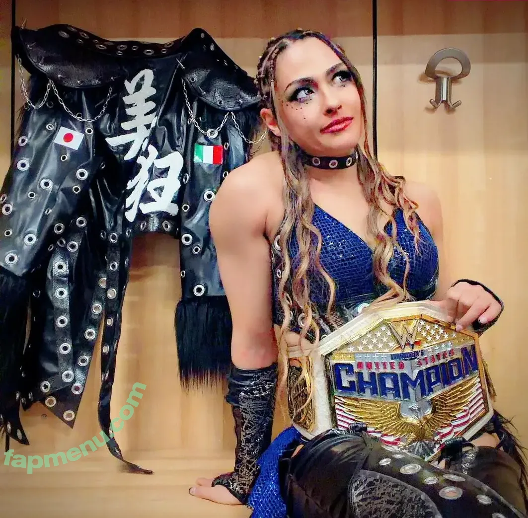 Giulia nude photo #1084 (0221giulia / Stardom / giulia0221g / giuliaottorini)