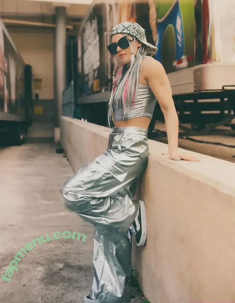 Giulia nude photo #1129 (0221giulia / Stardom / giulia0221g / giuliaottorini)