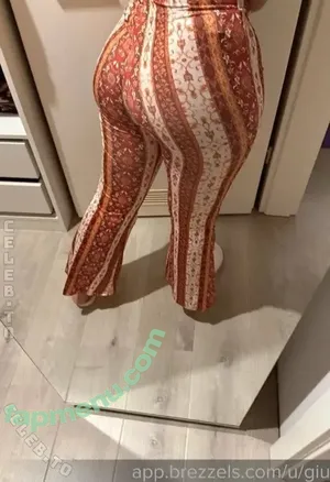 Giuliafrjc nude photo #0005