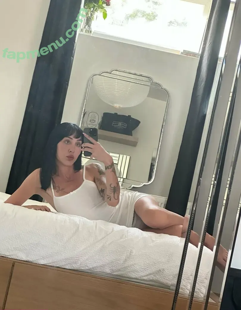 givemegia nude photo #0038 (givemegia)