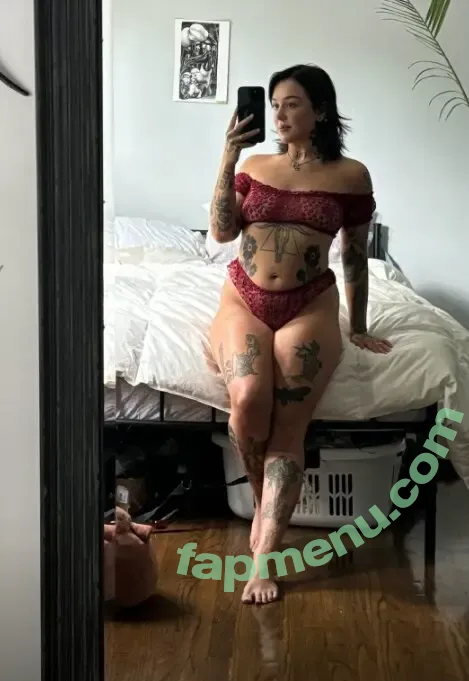 Givemetuesday nude photo #0173 (holytuesday / u452507074)