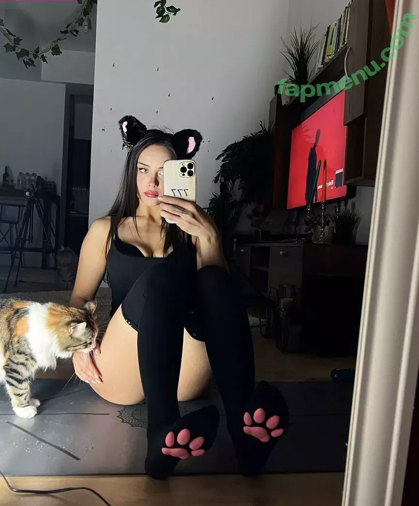 gizemsavagex nude photo #0886 (gizemsavagex_)