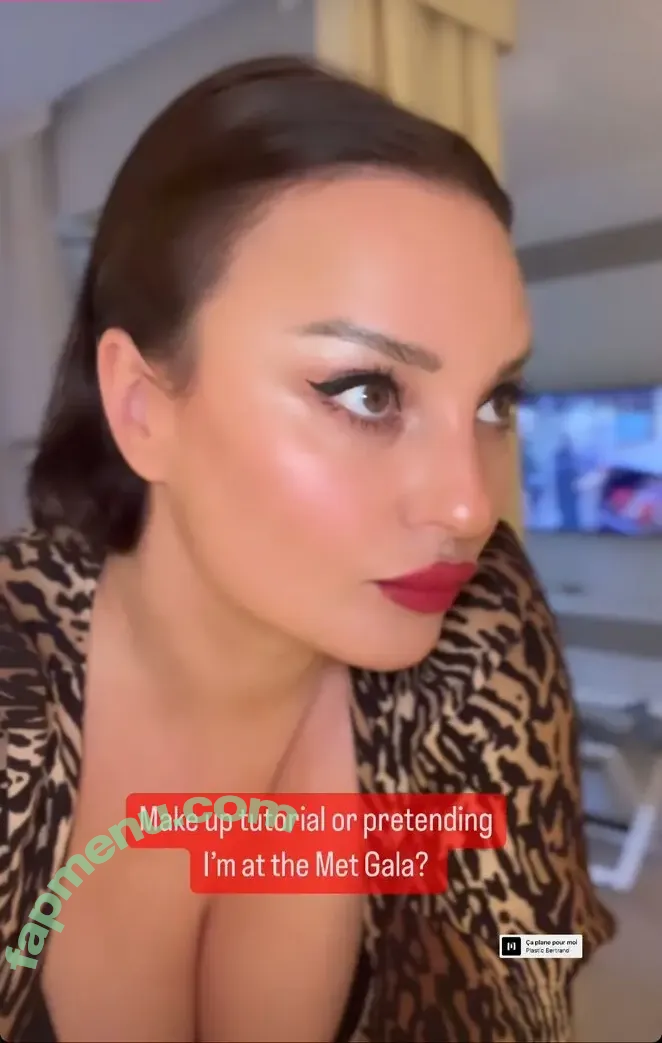 Gizzi Erskine nude photo #0183 (gizzierskine)