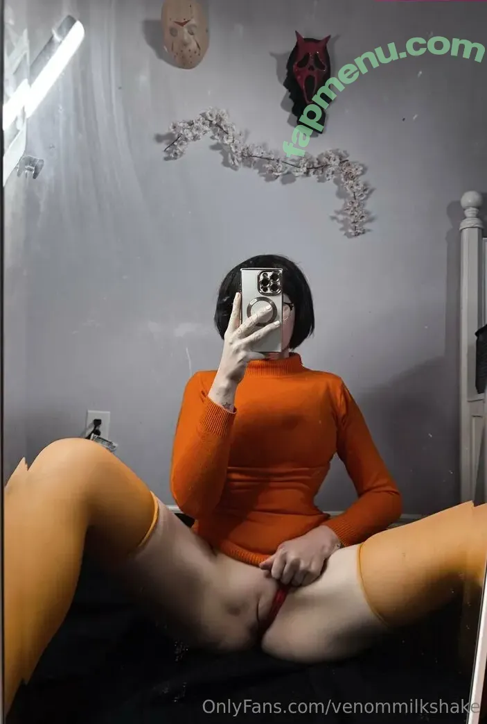 Gl00myb0nesx nude photo #0005 (celtyfox / celtyfoxx / spiiltmiilk)