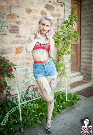 gladycesuicide / Gladyce / gladycefavour nude photo #0577