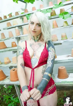 gladycesuicide / Gladyce / gladycefavour nude photo #0670