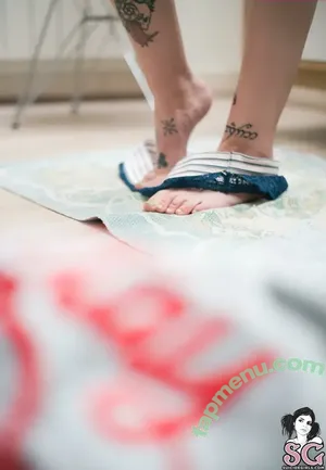 gladycesuicide / Gladyce / gladycefavour nude photo #0965