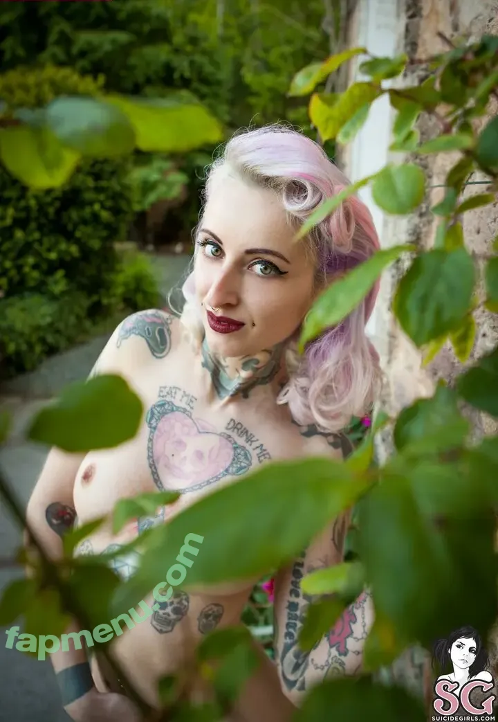 gladycesuicide nude photo #0605 (Gladyce / gladycefavour)