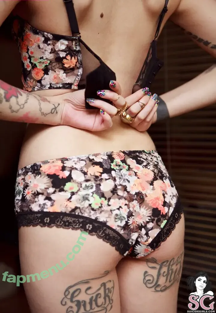 gladycesuicide nude photo #0718 (Gladyce / gladycefavour)