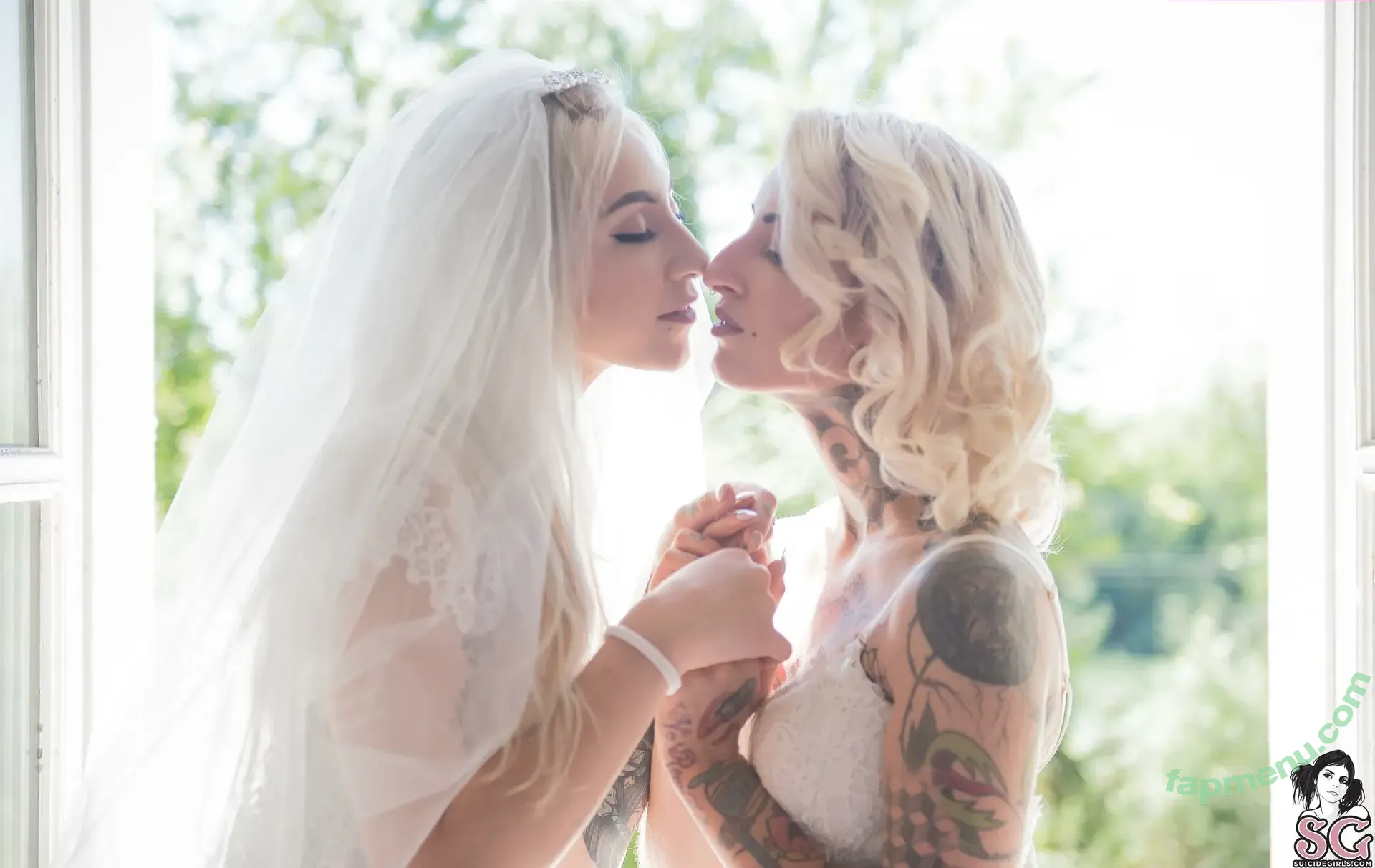 gladycesuicide nude photo #0907 (Gladyce / gladycefavour)