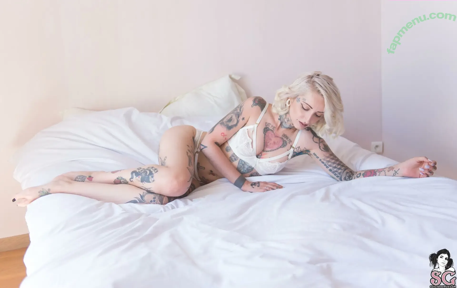 gladycesuicide nude photo #0920 (Gladyce / gladycefavour)